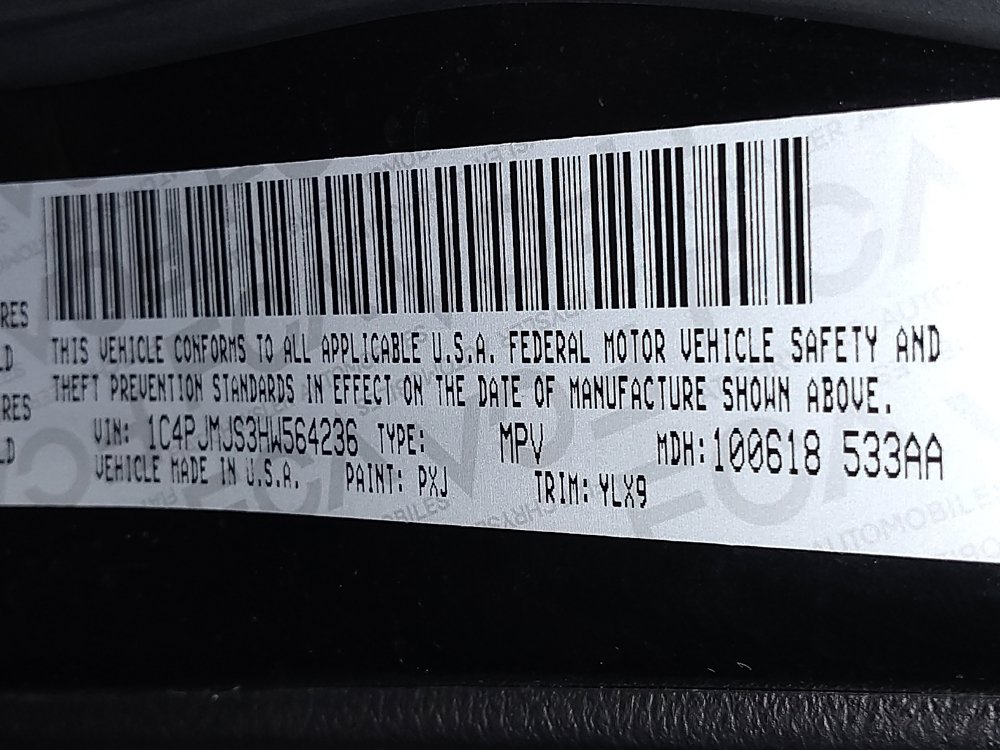 Used 2017 Jeep Cherokee Overland w/ Heavy Duty Protection Group AWD/4WD image 33