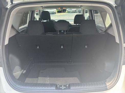 Used 2025 Kia Soul LX w/ LX Technology Package FWD image 25