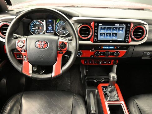 Used 2020 Toyota Tacoma Limited image 7