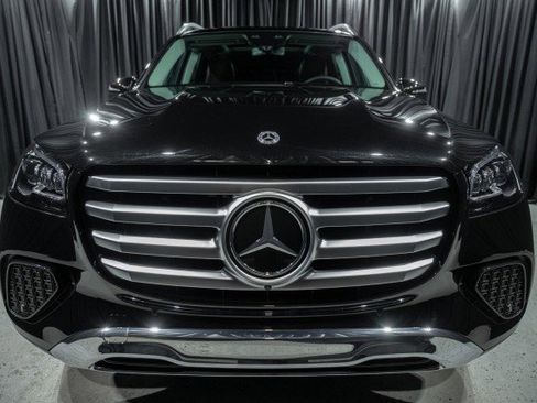 New 2026 Mercedes-Benz GLS 450 4MATIC image 2