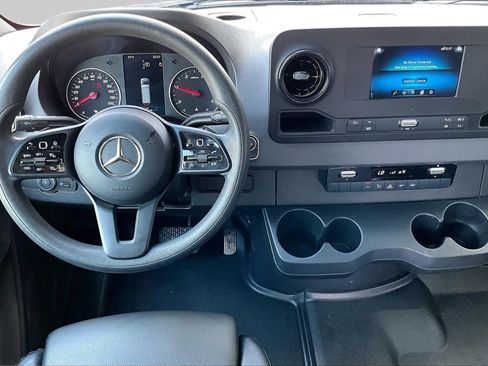 Used 2024 Mercedes-Benz Sprinter 3500 image 6