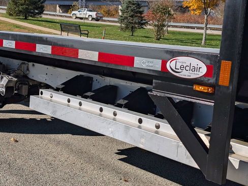 Used 2023 Ford E-Transit image 23