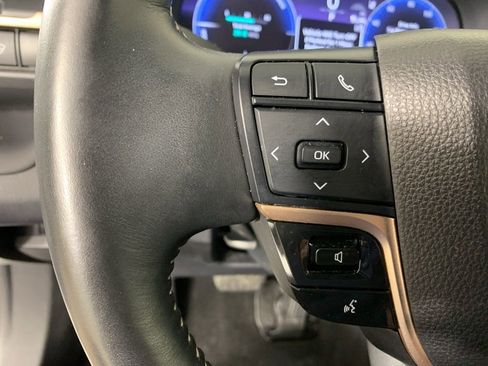 Used 2024 Toyota Crown Limited image 20