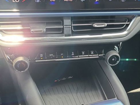 New 2026 Chevrolet Equinox EV LT w/ LPO, Blackout Package FWD image 26