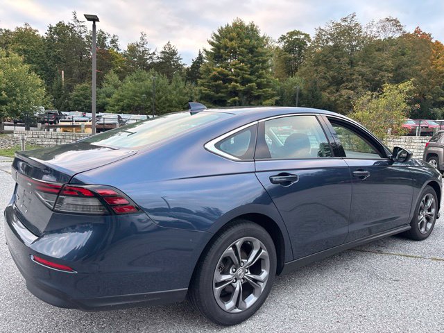 Used 2023 Honda Accord EX image 9