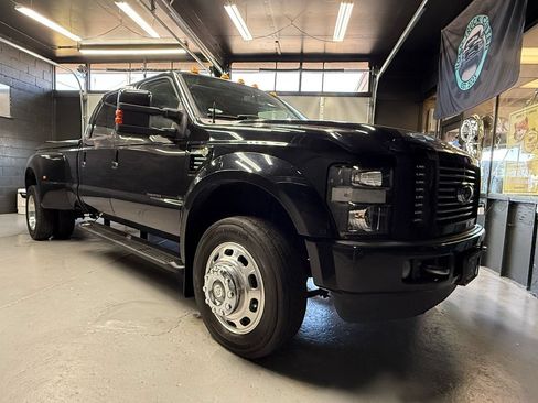 Used 2010 Ford F450 Harley-Davidson AWD/4WD image 11