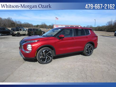 Used 2024 Mitsubishi Outlander SE image 4