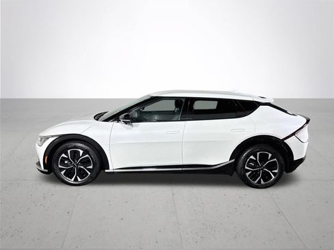 Certified 2024 Kia EV6 Wind w/ Wind Technology Package AWD/4WD image 10