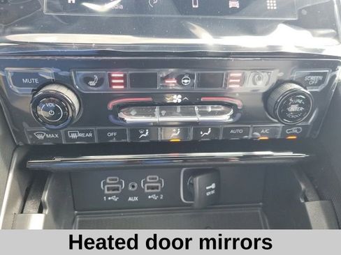 New 2025 Jeep Grand Cherokee Altitude image 10