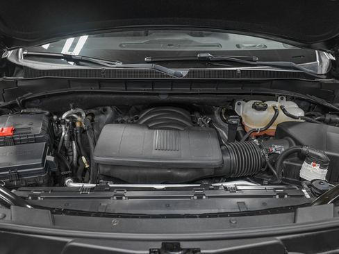 Used 2022 Chevrolet Suburban Z71 AWD/4WD image 11
