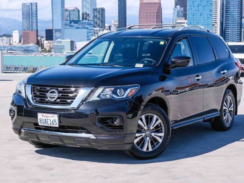 Used 2020 Nissan Pathfinder S FWD image 1
