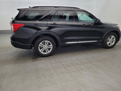 Used 2022 Ford Explorer XLT AWD/4WD image 10