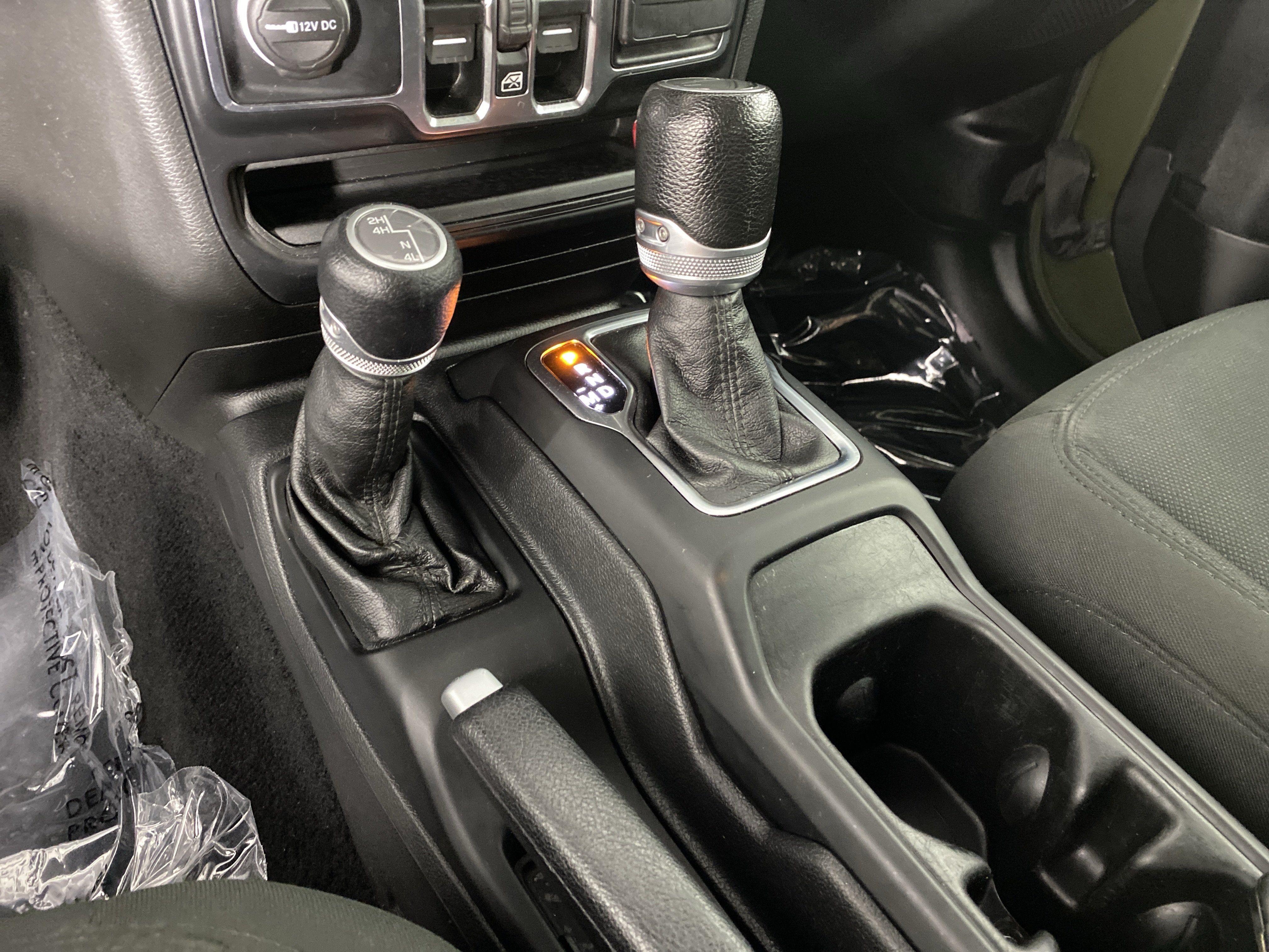 Used 2022 Jeep Gladiator Sport AWD/4WD image 29