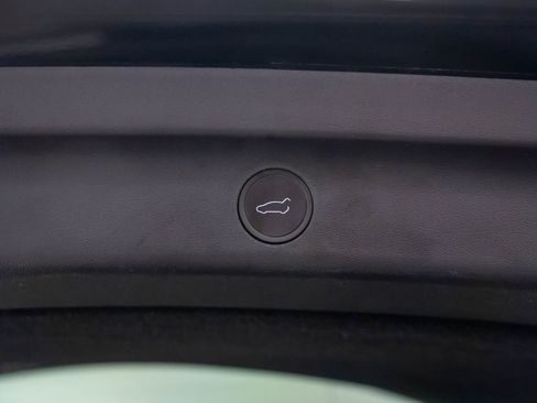 Used 2023 Tesla Model Y Long Range image 32