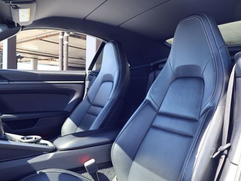 Certified 2020 Porsche 911 Carrera w/ Premium Package image 6