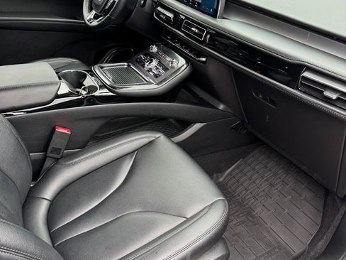 Used 2023 Lincoln Nautilus AWD w/ Premium Package image 14