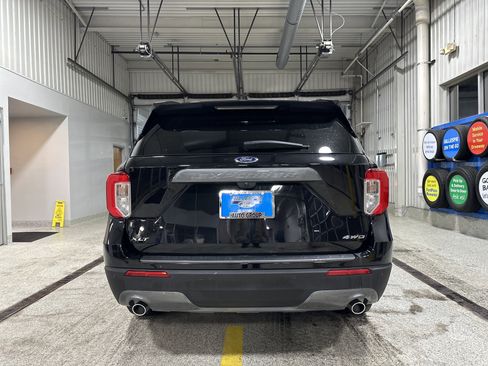 Certified 2023 Ford Explorer XLT w/ Equipment Group 202A image 4