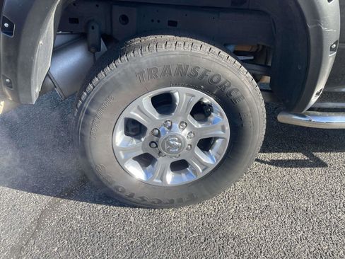 Used 2018 RAM 2500 Tradesman w/ Chrome Appearance Group image 3