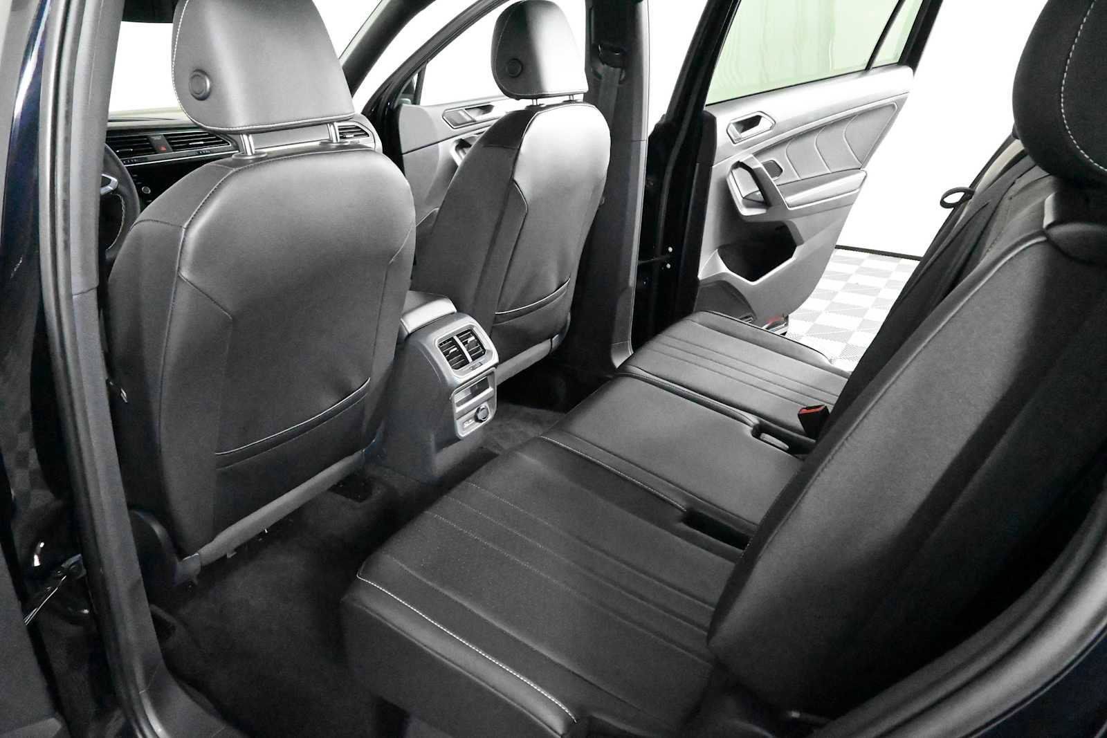 Certified 2023 Volkswagen Tiguan SE R-Line FWD image 14