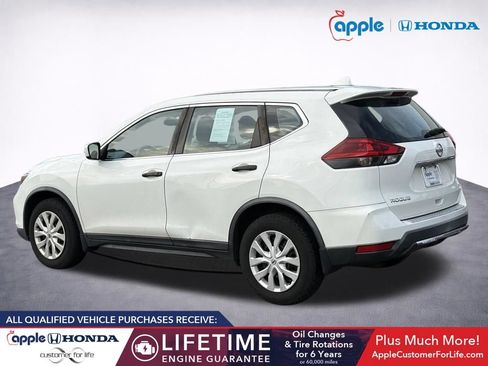 Used 2018 Nissan Rogue S AWD/4WD image 4