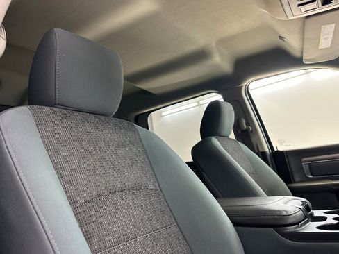 Used 2019 RAM 1500 Big Horn RWD image 25