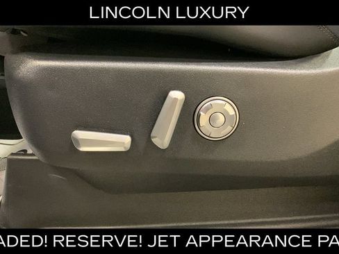 Used 2025 Lincoln Navigator Reserve w/ Jet Appearance Package AWD/4WD image 35