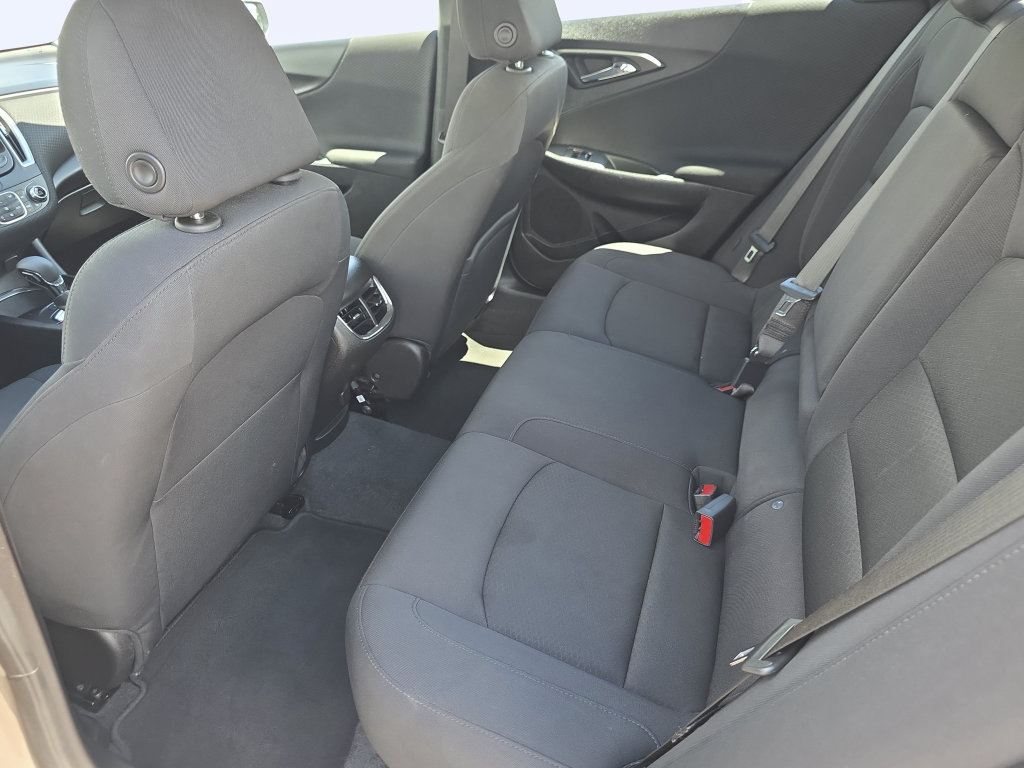 Used 2025 Chevrolet Malibu LT FWD image 30