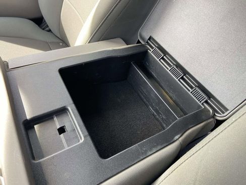 Used 2018 Ford F250 XL w/ Power Equipment Group image 29