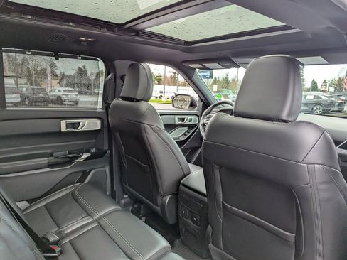 Used 2022 Ford Explorer ST w/ Equipment Group 401A image 38