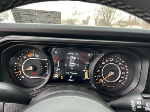 New 2025 Jeep Wrangler Rubicon AWD/4WD image 21