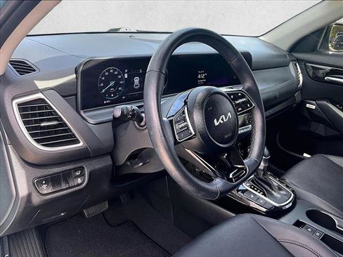 Used 2025 Kia Seltos SX AWD/4WD image 14
