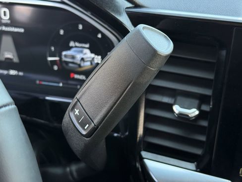 Certified 2026 GMC Sierra 1500 SLT image 19