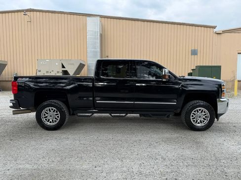 Used 2016 Chevrolet Silverado 2500 LTZ w/ Duramax Plus Package AWD/4WD image 4