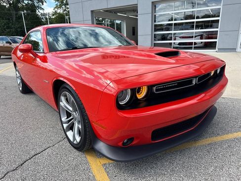 Used 2020 Dodge Challenger R/T w/ Cold Weather Group RWD image 78
