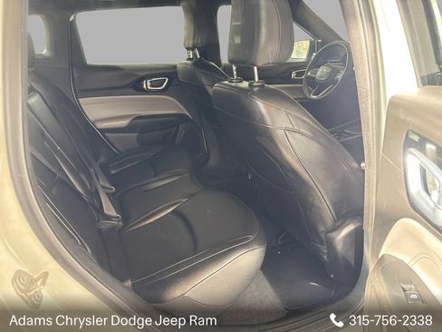 Used 2025 Jeep Compass Limited AWD/4WD image 9