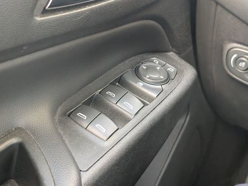 Used 2020 Chevrolet Equinox LT image 22