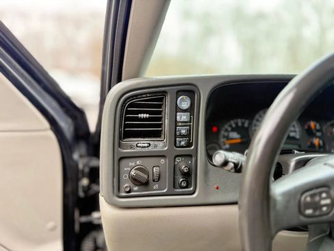 Used 2004 Chevrolet Tahoe Z71 w/ Z71 Preferred Equipment Group image 18