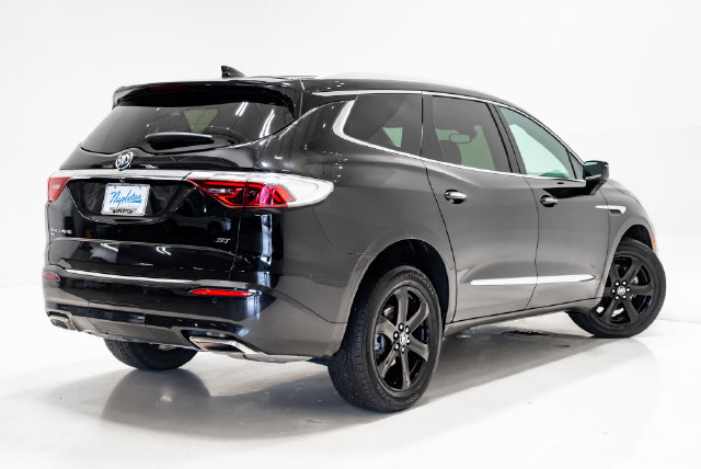 Used 2023 Buick Enclave Essence w/ Sport Touring Edition AWD/4WD image 30
