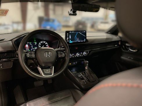 Used 2025 Honda CR-V Sport Touring image 18