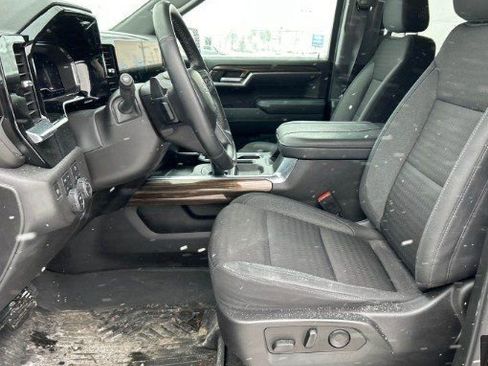 Used 2023 Chevrolet Silverado 1500 LT Trail Boss w/ LPO, Dark Essentials Package image 7