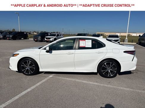 Used 2020 Toyota Camry SE image 5
