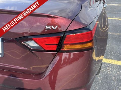 Used 2024 Nissan Altima 2.5 SV FWD image 12