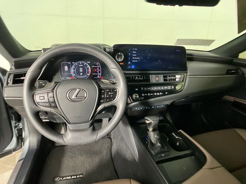 Used 2024 Lexus ES 350 w/ Premium Package image 6