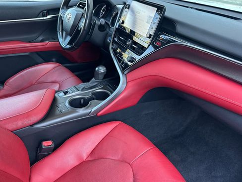Used 2022 Toyota Camry XSE FWD image 15
