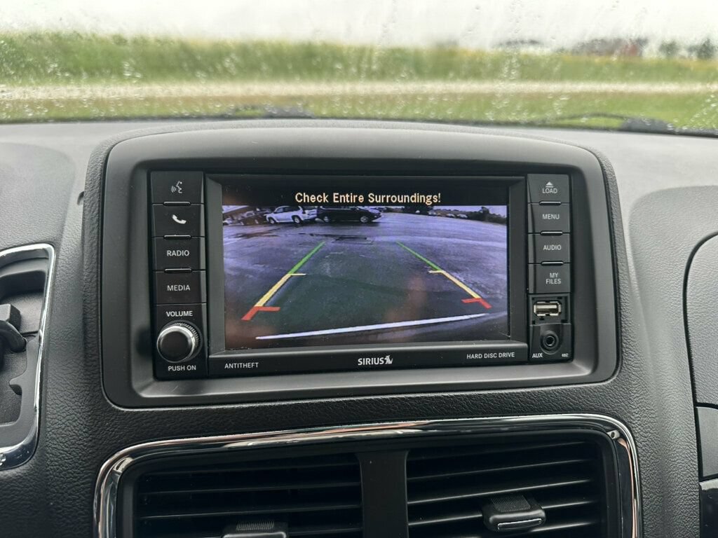 Used 2019 Dodge Grand Caravan SXT FWD image 14