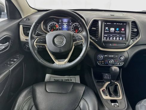 Used 2016 Jeep Cherokee Limited w/ Luxury Group FWD image 28