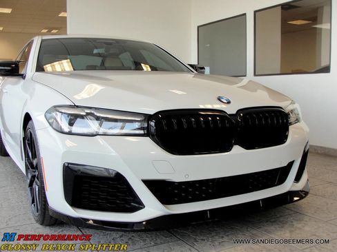 Used 2022 BMW 540i w/ M Sport Package image 9