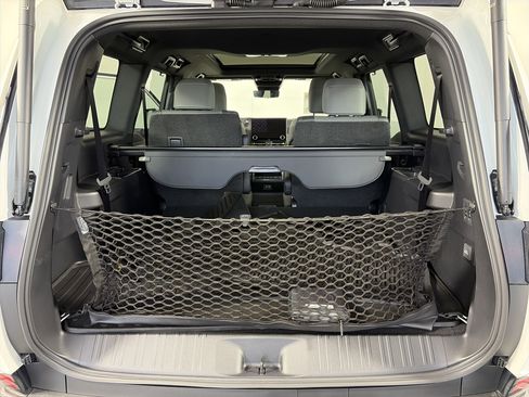 Used 2025 Lexus GX 550 image 14