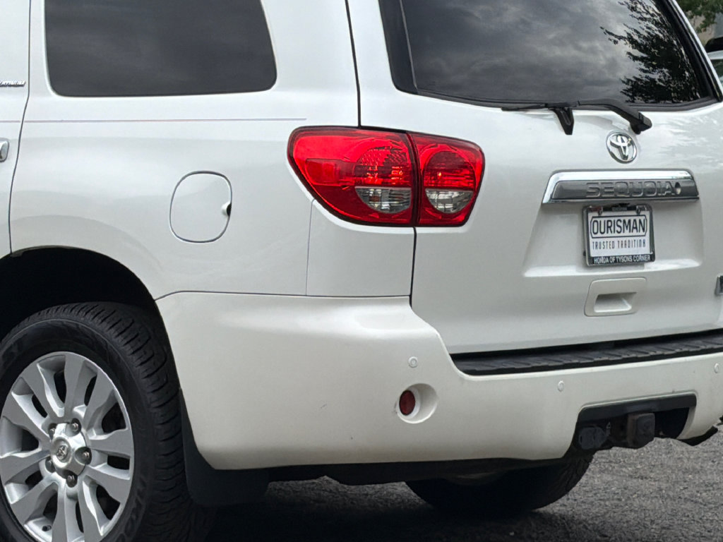 Used 2017 Toyota Sequoia Platinum AWD/4WD image 6