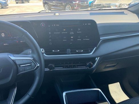 Used 2025 Chevrolet Equinox LT image 6